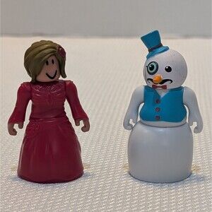 Lot of 2 Scarlett Sorceress and Snow Gentleman Roblox Series 4 Figures Only